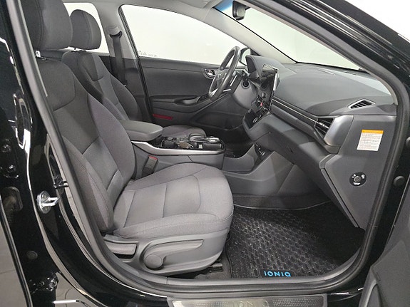Hyundai IONIQ 6 of 11