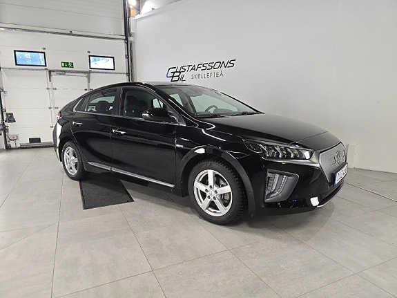 Hyundai IONIQ 3 of 5