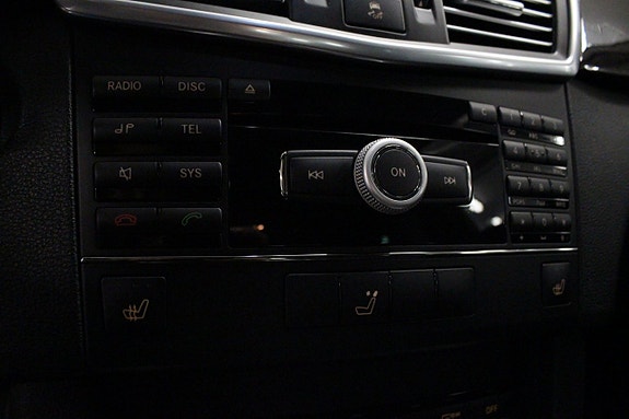 Mercedes-Benz E350 18 of 19
