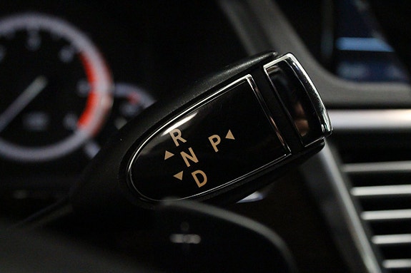 Mercedes-Benz E350 13 of 19