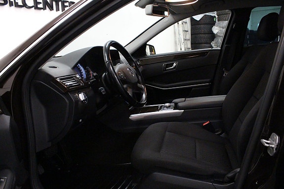 Mercedes-Benz E350 10 of 19