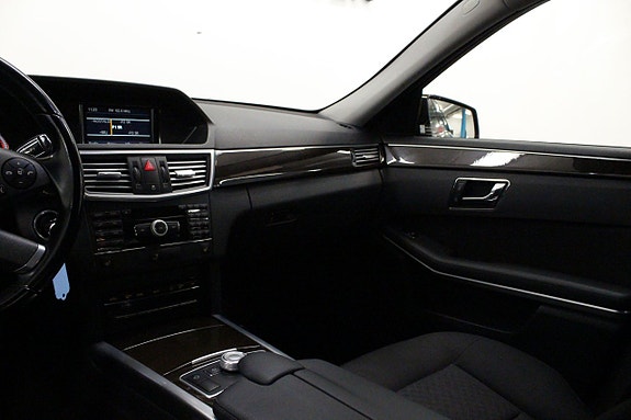 Mercedes-Benz E350 16 of 19
