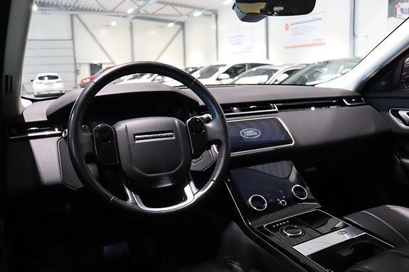 Land Rover Range Rover Velar 14 of 20