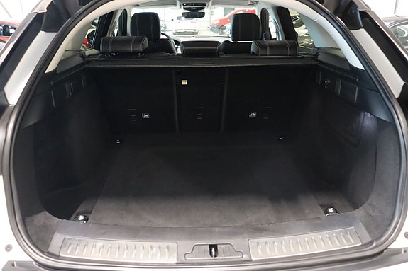 Land Rover Range Rover Velar 9 of 20