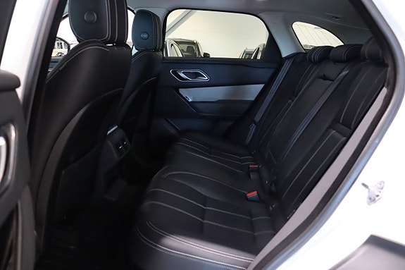 Land Rover Range Rover Velar 13 of 20