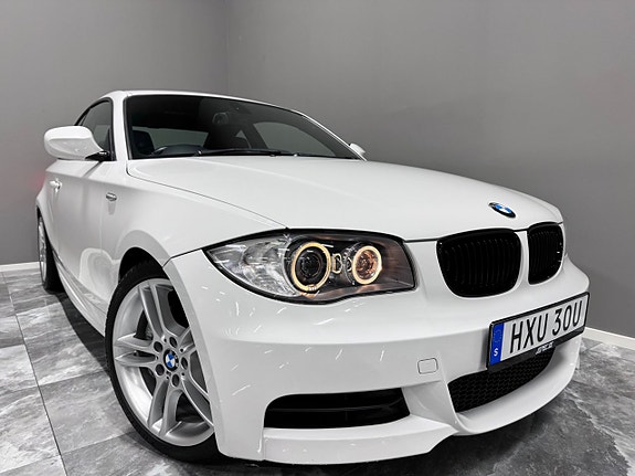 BMW 135i 2 of 5
