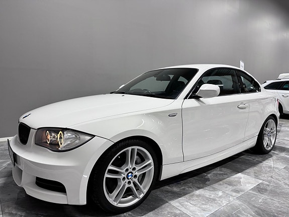 BMW 135i 4 of 5
