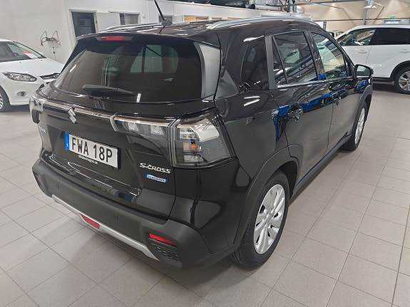 Suzuki S-Cross 5 of 5