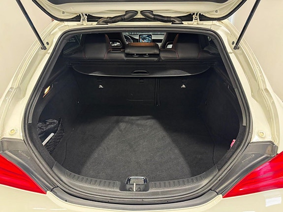 Mercedes-Benz CLA200 d 9 of 18