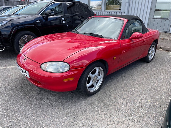Mazda MX-5 2 of 18