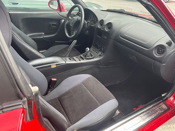 Mazda MX-5 13 of 18
