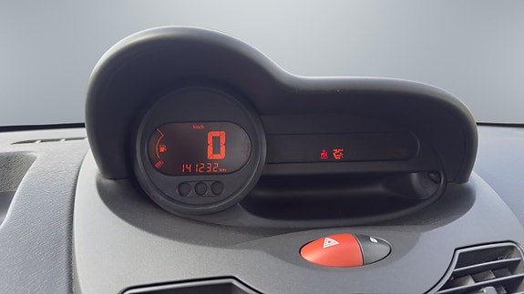 Renault Twingo 2 of 5