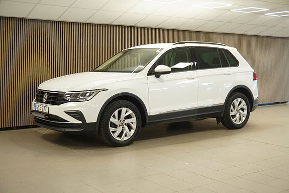 Volkswagen Tiguan 2 of 5
