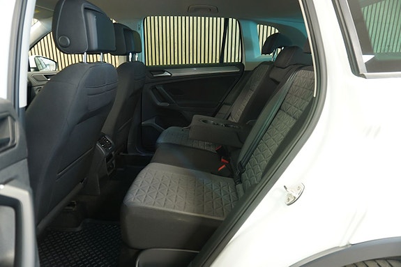 Volkswagen Tiguan 8 of 14