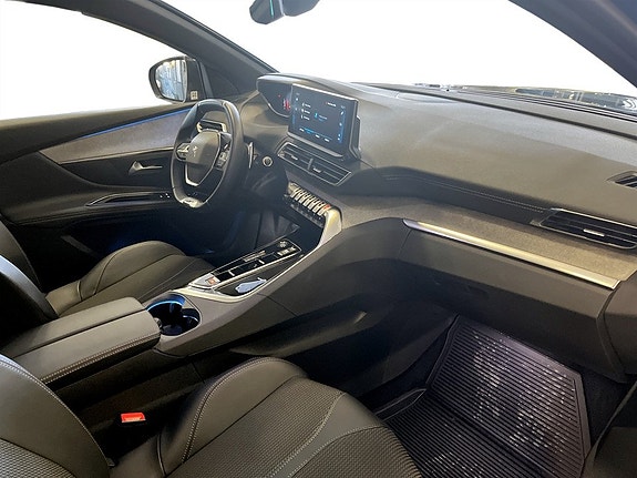 Peugeot 3008 13 of 17