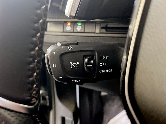 Peugeot 3008 8 of 17
