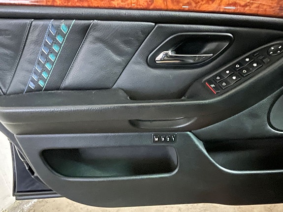 Alpina B10 13 of 20