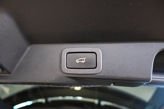 Land Rover Range Rover Sport 16 of 27