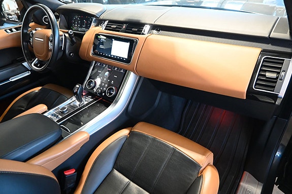 Land Rover Range Rover Sport 10 of 27