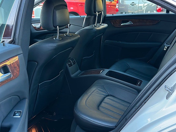Mercedes-Benz CLS350 12 of 20
