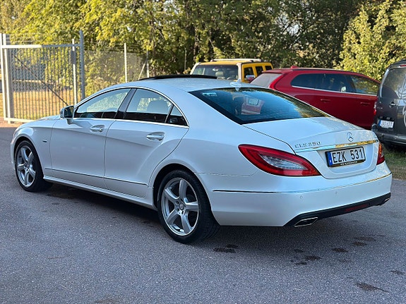 Mercedes-Benz CLS350 5 of 5