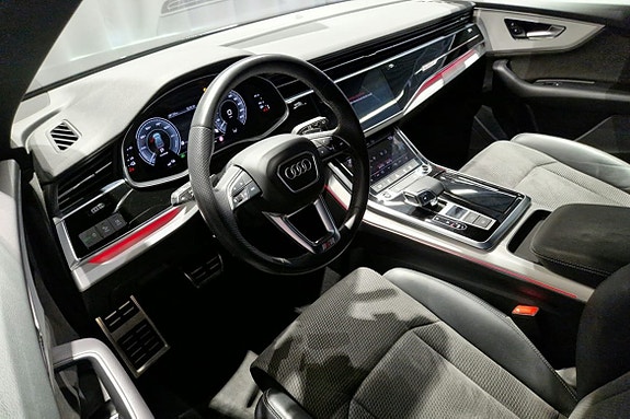 Audi Q8 12 of 22