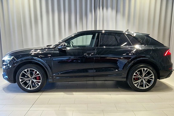 Audi Q8 6 of 22