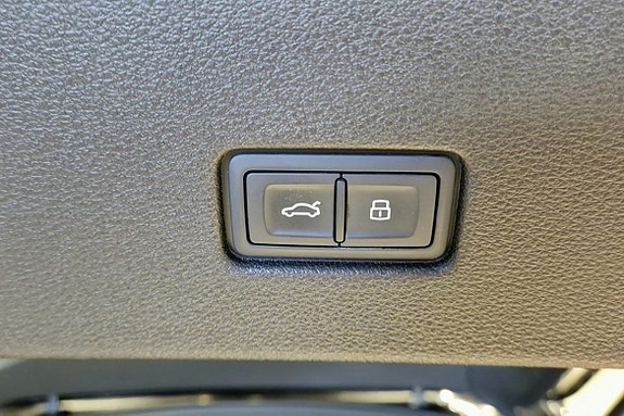 Audi Q8 10 of 22