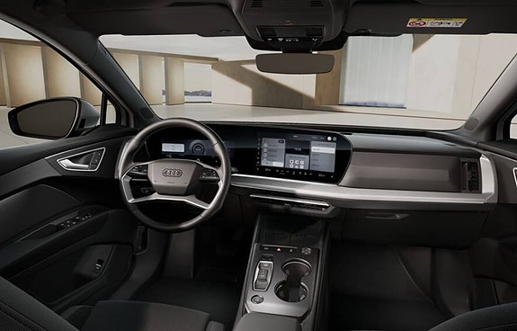 Audi Q4 e-tron 4 of 5
