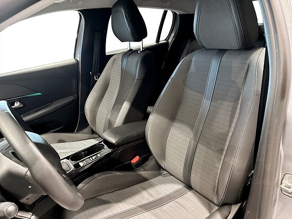 Peugeot 208 5 of 17