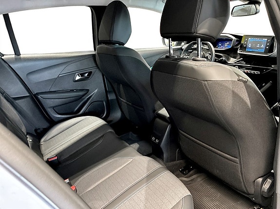 Peugeot 208 14 of 17