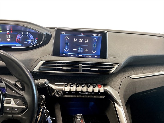 Peugeot 3008 11 of 18