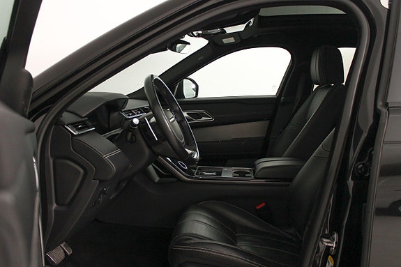 Land Rover Range Rover Velar 16 of 28