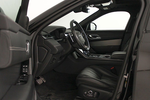 Land Rover Range Rover Velar 15 of 28