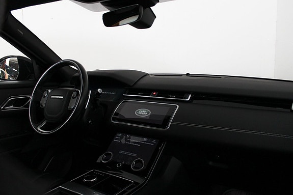 Land Rover Range Rover Velar 18 of 28