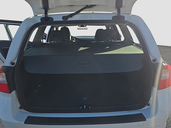 Volvo V70 13 of 13