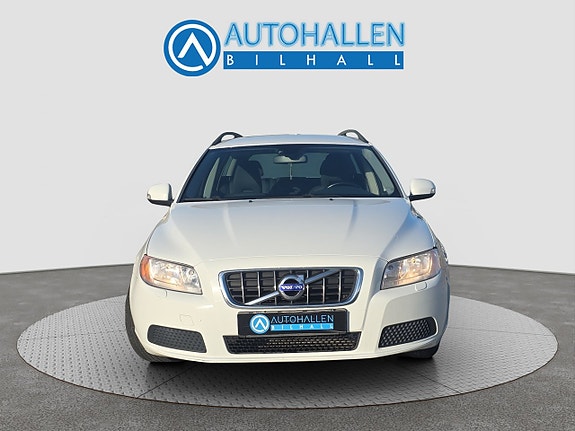 Volvo V70 3 of 13