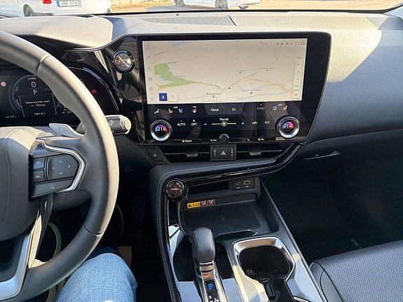 Lexus NX450h+ 22 of 24