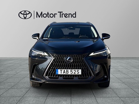 Lexus NX450h+ 5 of 5