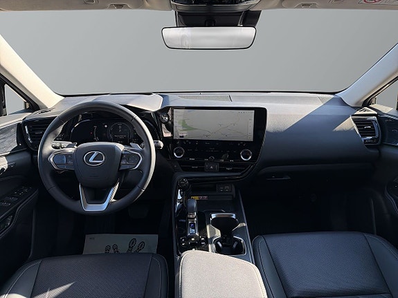 Lexus NX450h+ 9 of 24