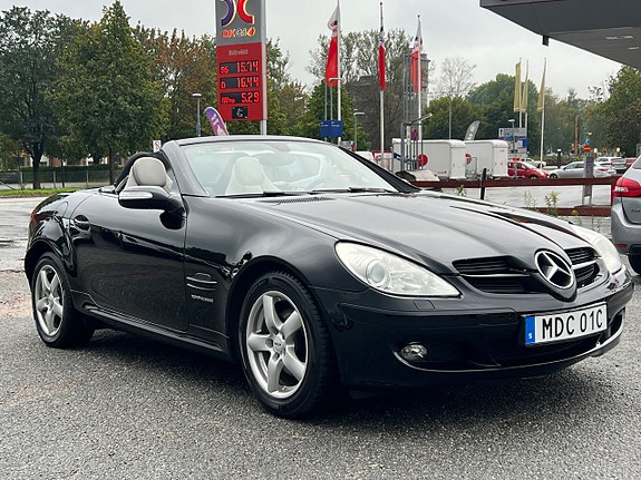 Mercedes-Benz SLK200 3 of 23