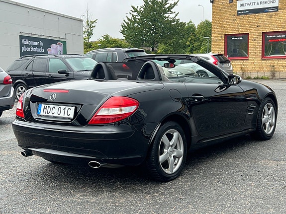 Mercedes-Benz SLK200 5 of 23