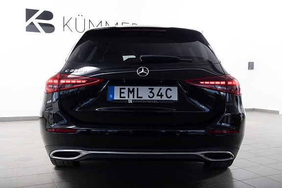 Mercedes-Benz C220 11 of 26