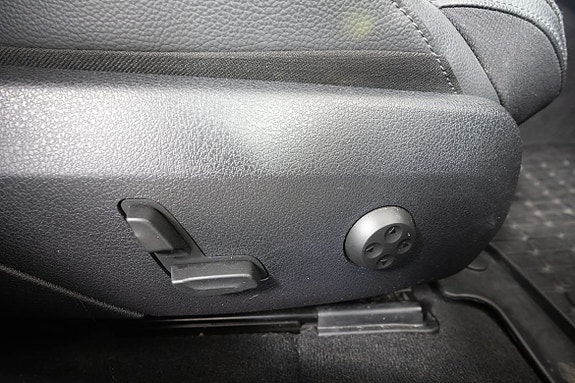 Mercedes-Benz C220 24 of 26