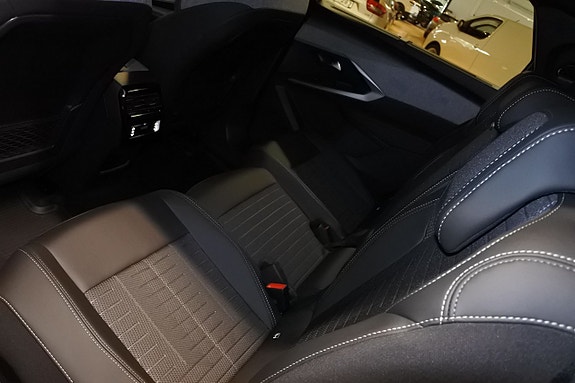 Peugeot 5008 5 of 5