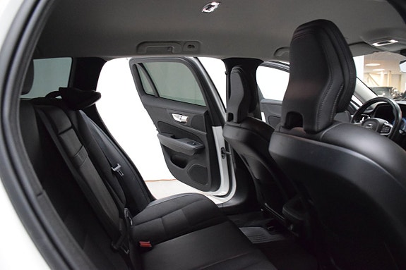 Volvo V60 19 of 23