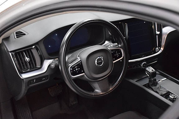 Volvo V60 10 of 23