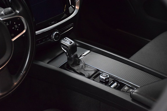 Volvo V60 17 of 23