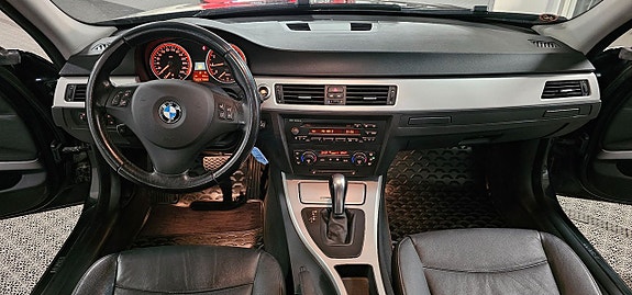 BMW 325i 15 of 26