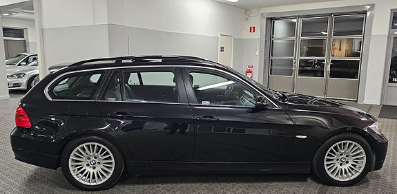 BMW 325i 8 of 26